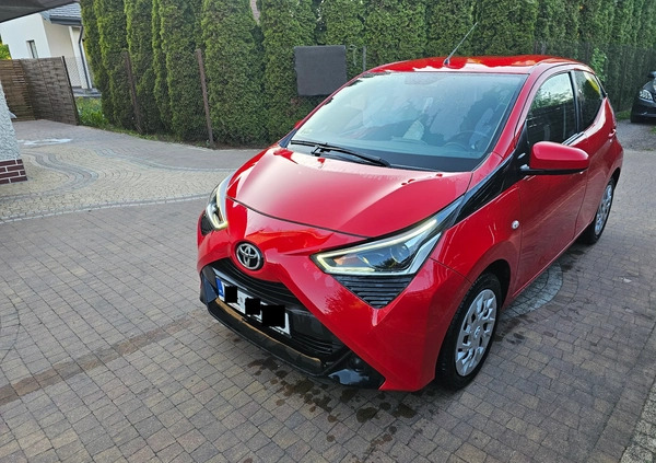 Toyota Aygo cena 25900 przebieg: 22930, rok produkcji 2021 z Tłuszcz małe 37